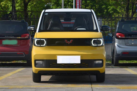 120-170 كم ميني EV سيارات Wuling Ev Car 3 أبواب 4 مقاعد حجم صغير