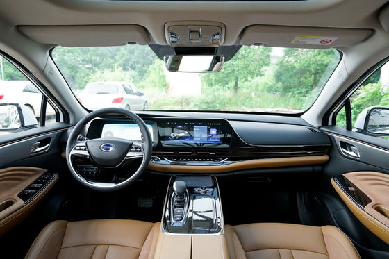 4 أبواب 5 مقاعد سيارة كهربائية AION 410KM-510KM Gac AION S Ev