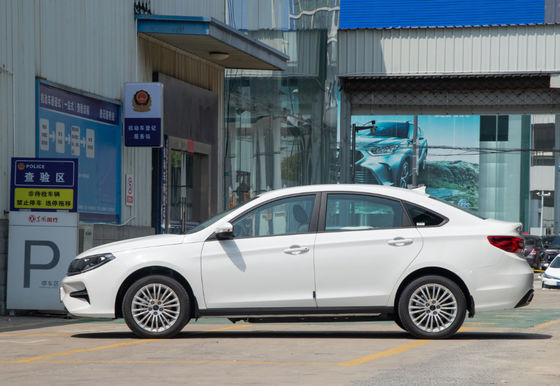 نقي كهربائي S60EV Dongfeng Ev سيارة 415KM مع 4 أبواب و 5 مقاعد