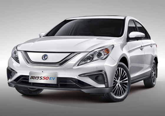 Fengxing S50 Dongfeng Motor كهربائي Vehicle 415KM المدمج 4 Doors 5 Seats