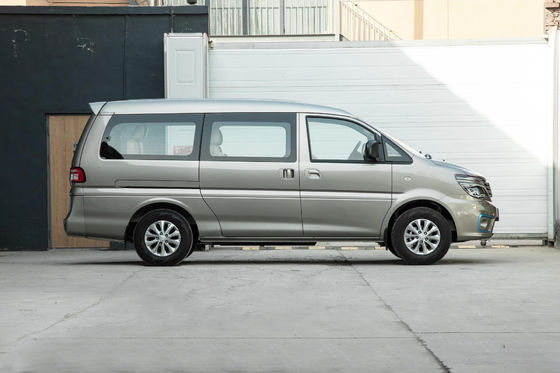 مسافة قيادة طويلة 400 كم سيارة Dongfeng M5ev Mpv Ev مع 4 أبواب 5-9 مقاعد