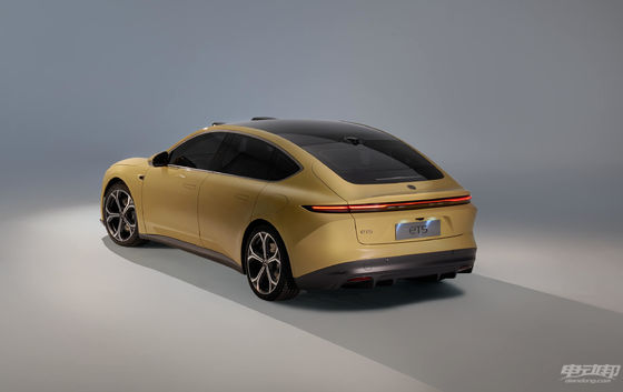 متوسطة الحجم Et5 NIO كهربائي سيارة عالية الأداء 550-700KM 4 أبواب 5 مقاعد