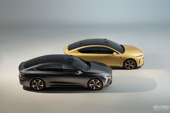 متوسطة الحجم Et5 NIO كهربائي سيارة عالية الأداء 550-700KM 4 أبواب 5 مقاعد