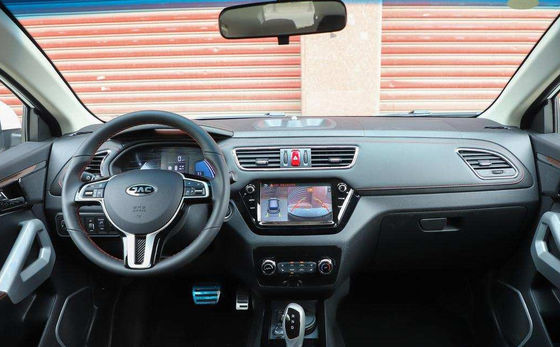 IEV7S جاك موتورز للسيارات الكهربائية JAC Ev Car 402KM 5 أبواب 5 مقاعد