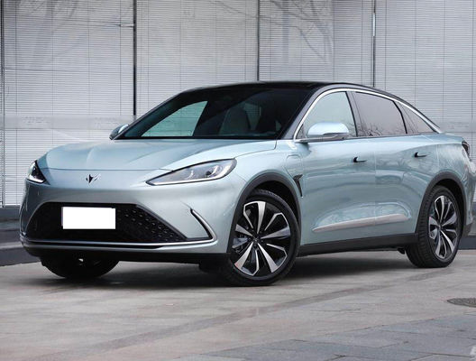 ARCFOX Alpha S Sedan كهربائي Car 525-708KM مع 5 أبواب 5 مقاعد