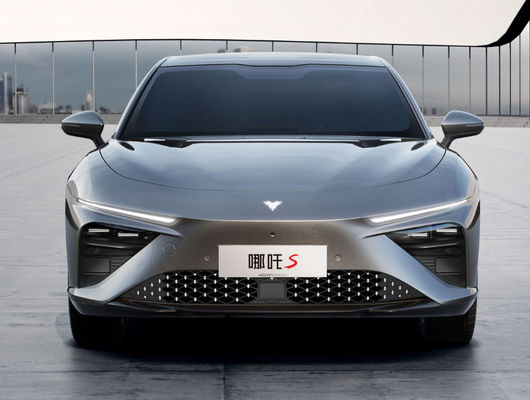 650-715KM Nezha Automobile Hozon NETA S كهربائي Vehicle 4 Doors 5 Seats