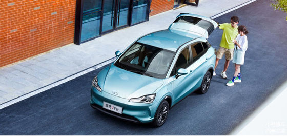 301-401 كم Nezha Automobile NETA V Pro Hozon 5 أبواب 5 مقاعد