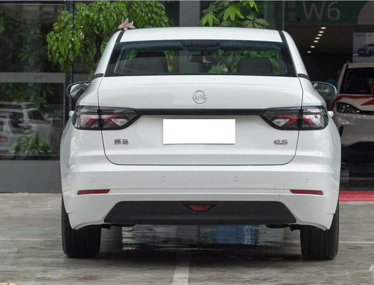 VM E.5 0.55H Quick Charge Ev 410KM - 500KM نقي كهربائي 4 أبواب 5 مقاعد
