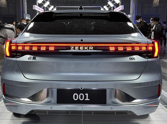 5 أبواب 5 مقاعد سيارة جيلي الكهربائية Zeekr 001 EV طويلة المدى 546-1032KM